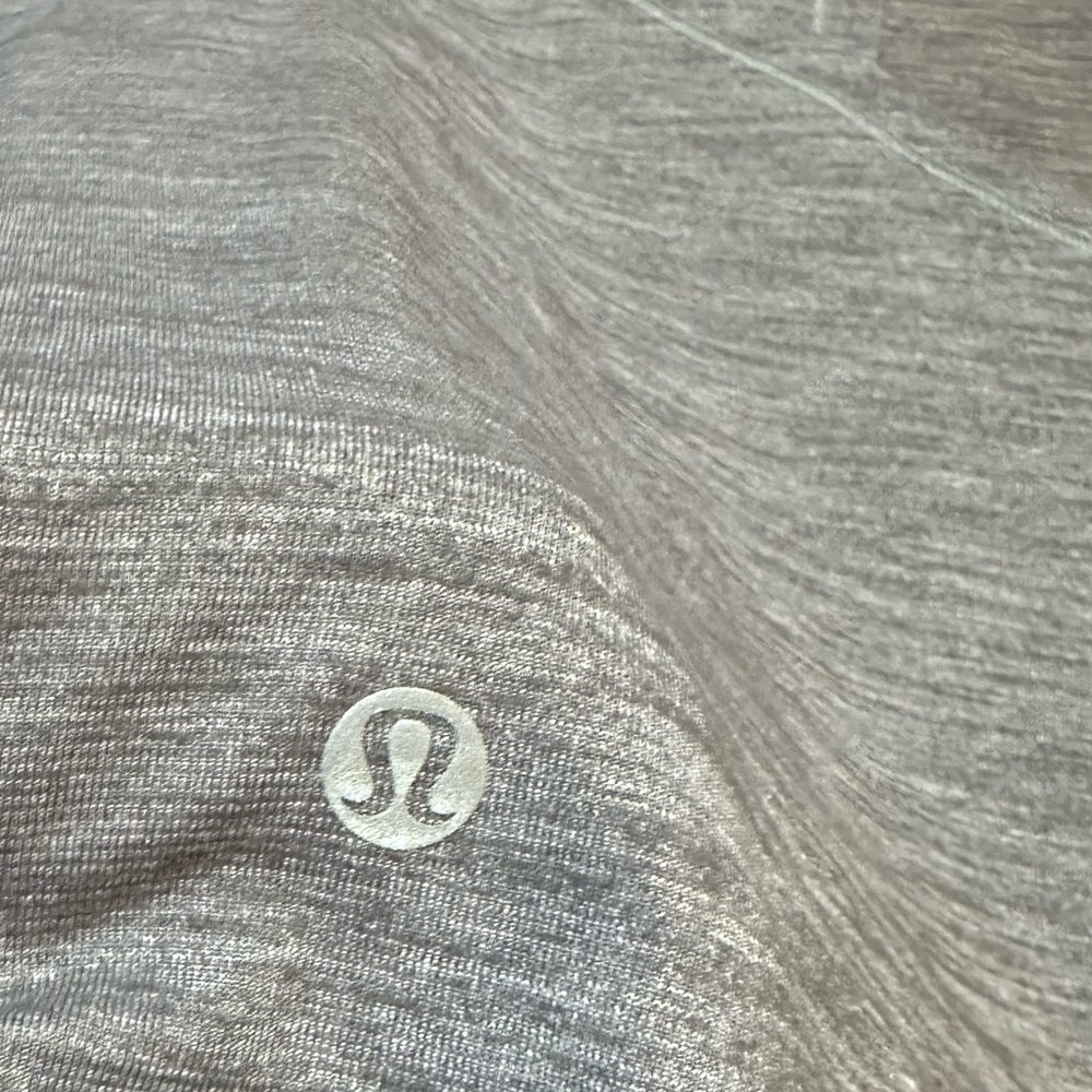 Lululemon Muscle Tank - Picture 3 of 3